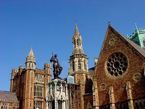 Noi parteneriate - noi posibilitati! Clifton College, UK